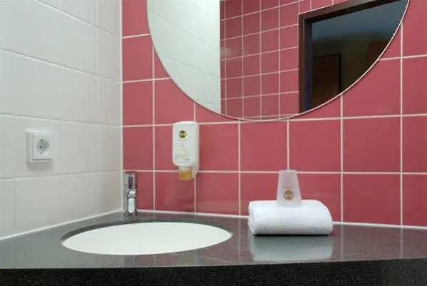 Szálloda Duesseldorf-airport 3*