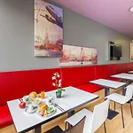ホテル B＆b エアポート デュッセルドルフ