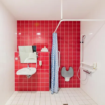 Duesseldorf-airport Hotel 2*